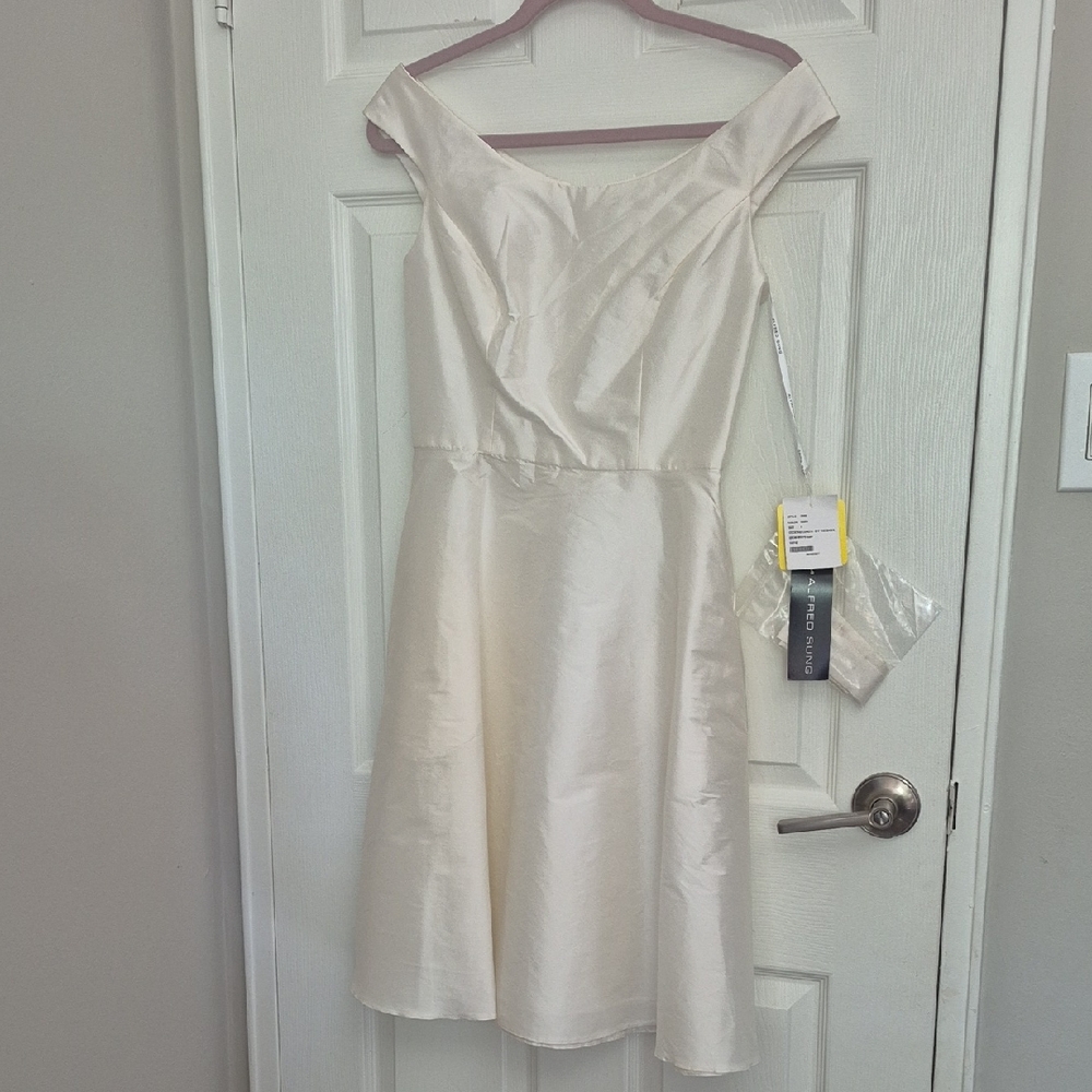 ALFRED SUNG Cream Off-Shoulder Satin A-Line Wedding Dress